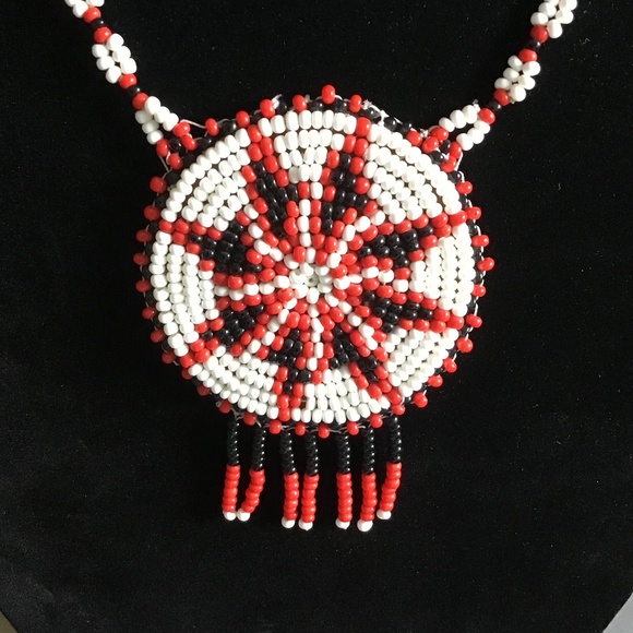 Vintage Native American Beaded Medallion Necklace Southwest Style Seed Leather - Picture 12 of 12